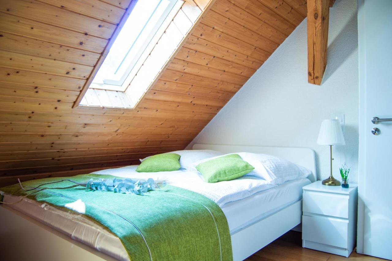 Wellness Mitten In Der Wasserfallstadt Triberg Triberg im Schwarzwald Exterior foto